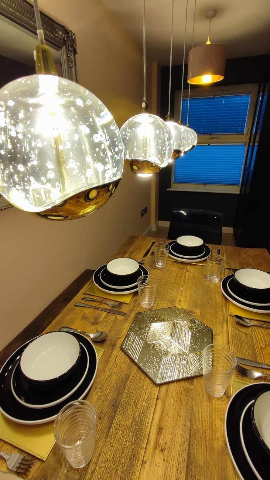 Duplex Apartment In Leeds With King Size Bed - Long Stay Rates Available ภายนอก รูปภาพ