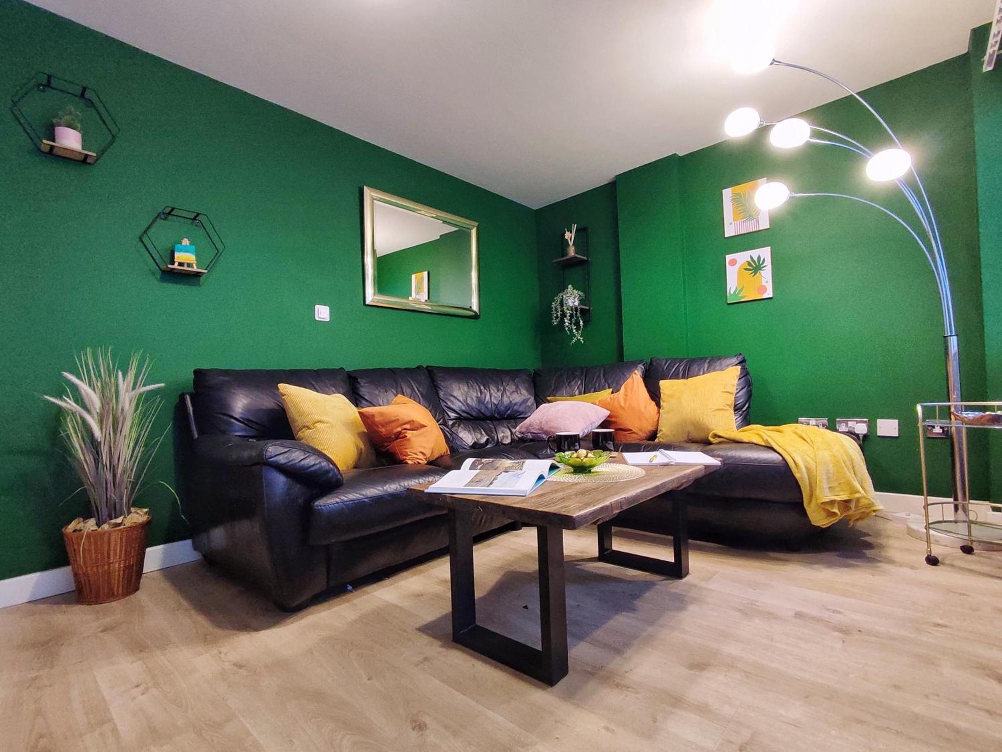 Duplex Apartment In Leeds With King Size Bed - Long Stay Rates Available ภายนอก รูปภาพ