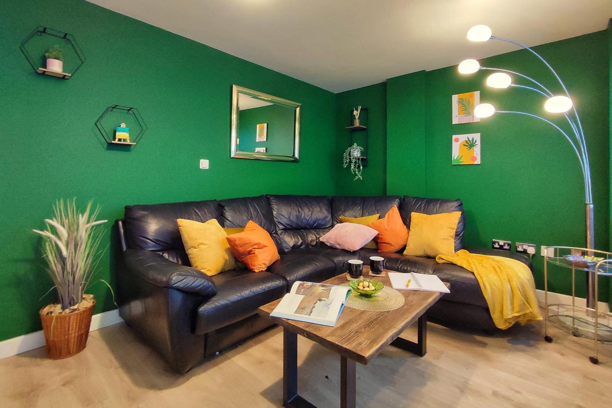 Duplex Apartment In Leeds With King Size Bed - Long Stay Rates Available ภายนอก รูปภาพ