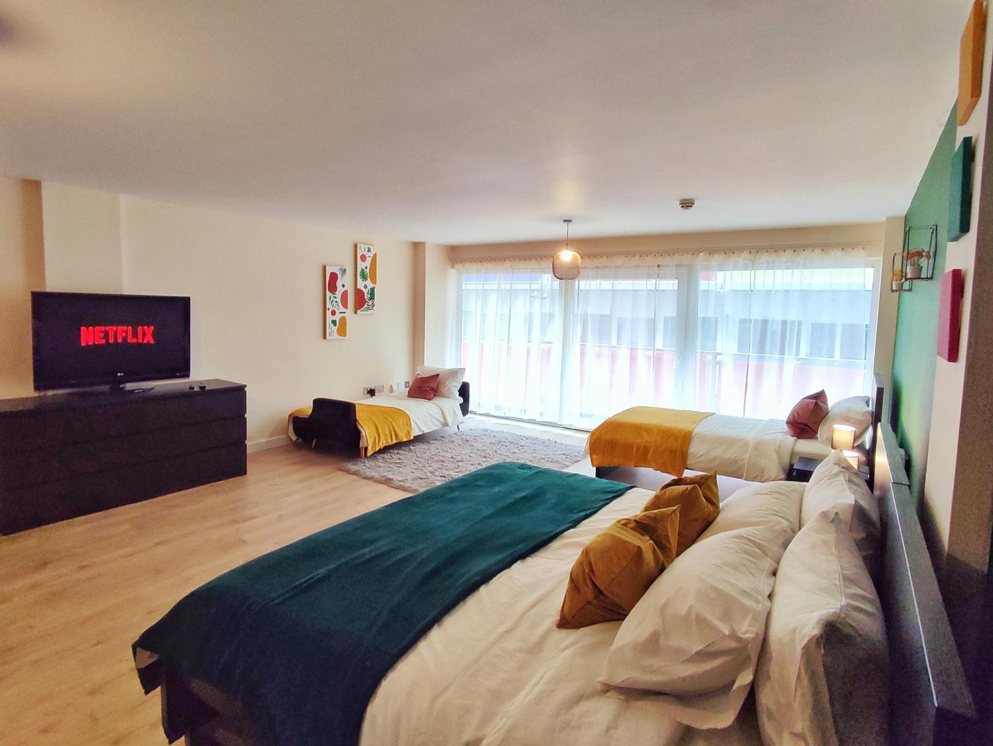Duplex Apartment In Leeds With King Size Bed - Long Stay Rates Available ภายนอก รูปภาพ
