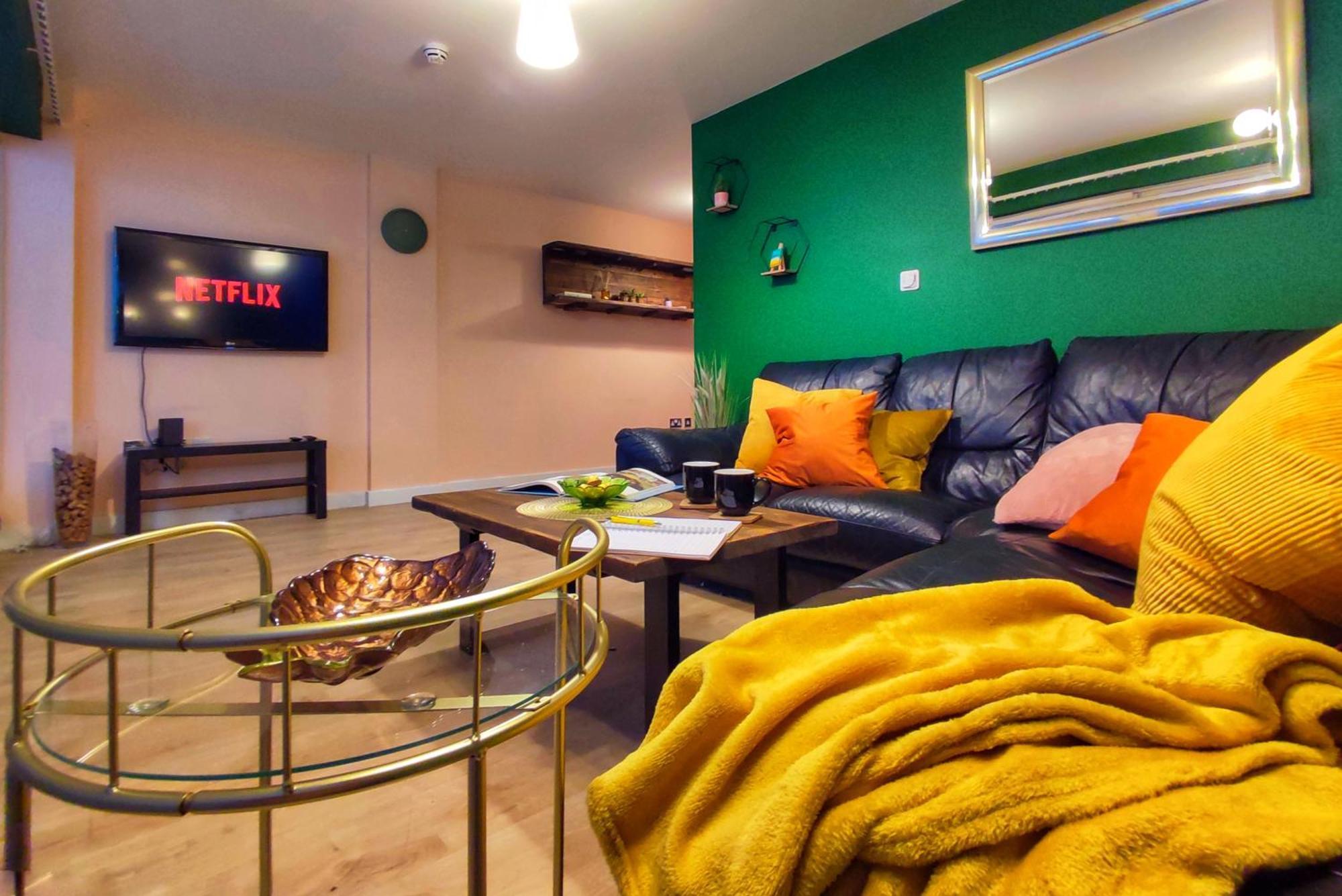 Duplex Apartment In Leeds With King Size Bed - Long Stay Rates Available ภายนอก รูปภาพ